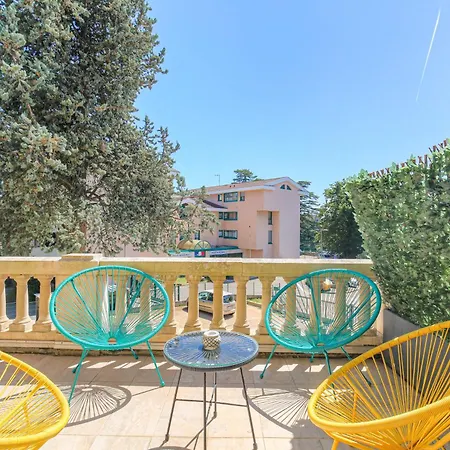 Апартаменты Chateau - 2 - Terrasse & Parking Экюли