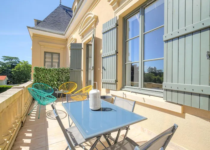 Chateau - 2 - Terrasse & Parking 公寓 *
