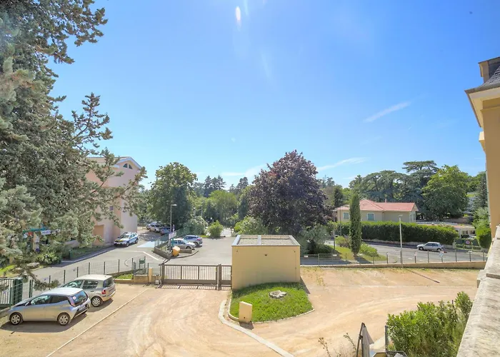 Chateau - 2 - Terrasse & Parking
